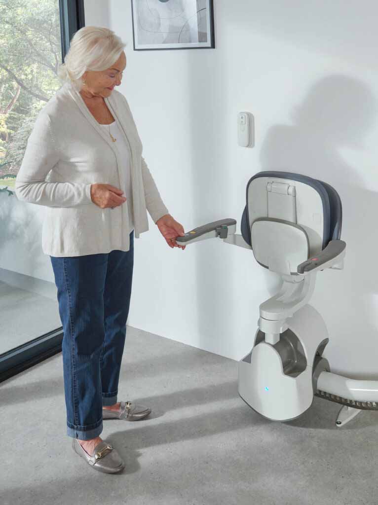 Flow X curved stairlift